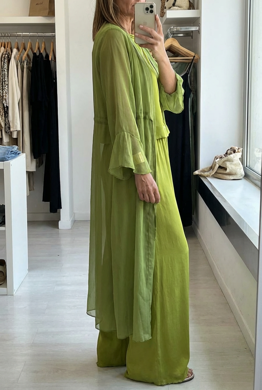 Lindsy - Elegant Comfortable Three Piece Set